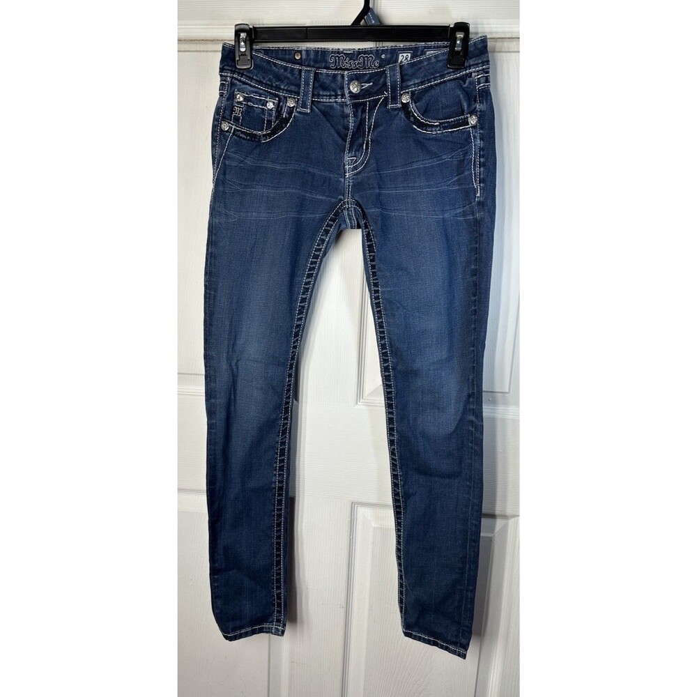 Miss Me Rhinestone Jeans Women’s Size 28 Med Wash Straight Denim Embellishing